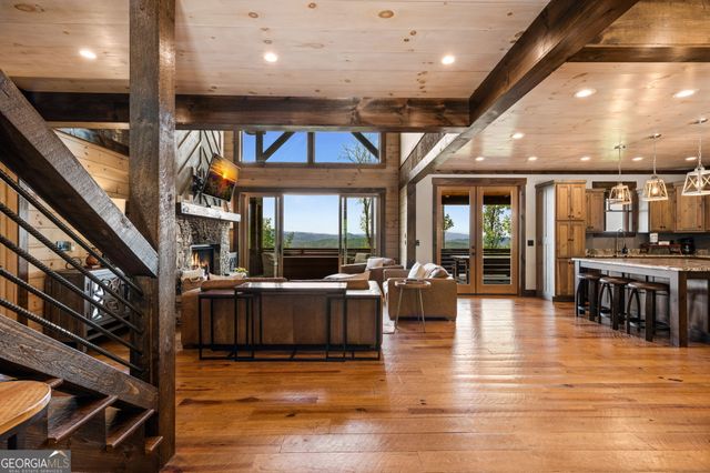 802 Overlook Drive, Blue Ridge, GA 30513