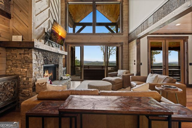 802 Overlook Drive, Blue Ridge, GA 30513