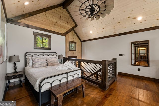 802 Overlook Drive, Blue Ridge, GA 30513