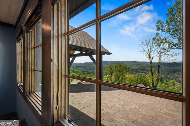 802 Overlook Drive, Blue Ridge, GA 30513