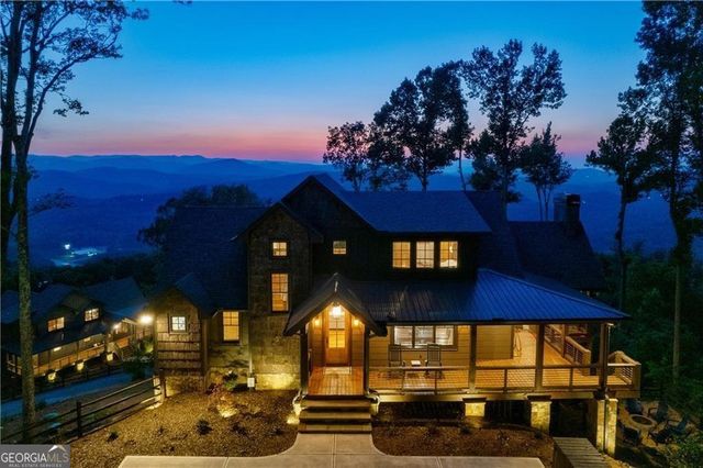 802 Overlook Drive, Blue Ridge, GA 30513