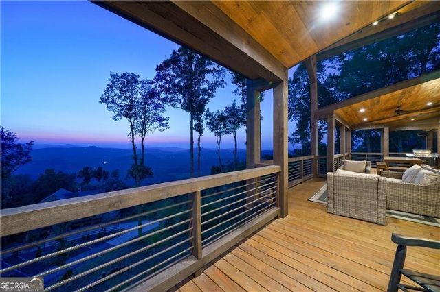 802 Overlook Drive, Blue Ridge, GA 30513