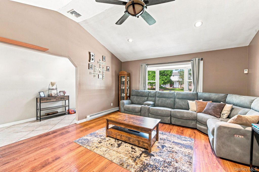 12 Sandpiper Lane, Centereach, NY 11720 — photo 5