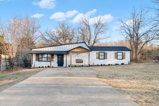 511 W North Street, Lincoln, AR 72701