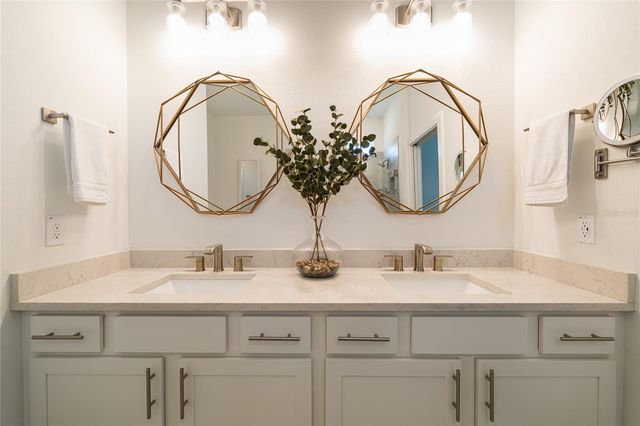 5597 BAY TIDE COURT, Land O Lakes, FL 34638