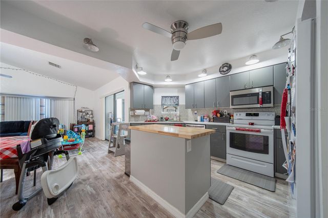 1157 BEAUMONT AVENUE, Port Charlotte, FL 33948