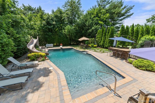 19 Margaret Avenue, Lawrence, NY 11559
