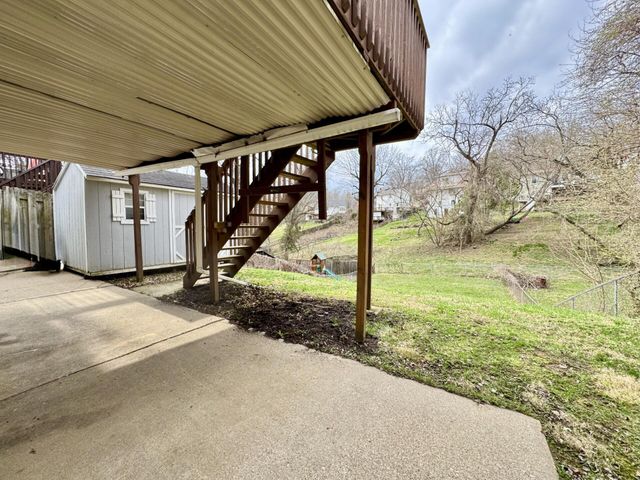 128 W Walnut Street, Southgate, KY 41071