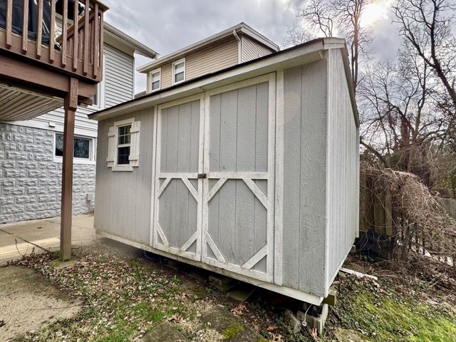 128 W Walnut Street, Southgate, KY 41071