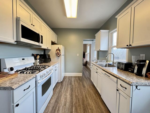 128 W Walnut Street, Southgate, KY 41071