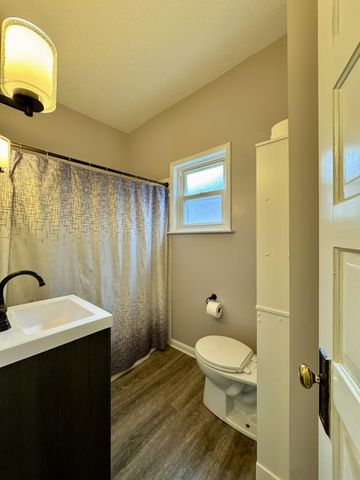 128 W Walnut Street, Southgate, KY 41071