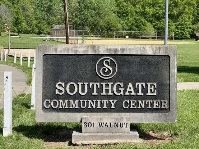 128 W Walnut Street, Southgate, KY 41071