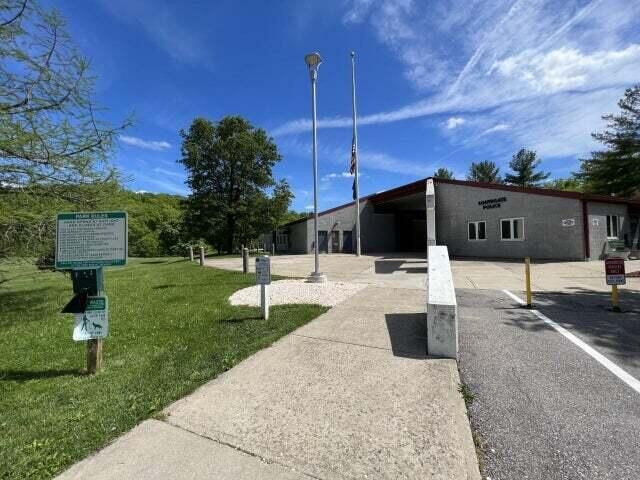 128 W Walnut Street, Southgate, KY 41071