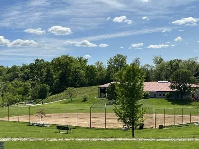 128 W Walnut Street, Southgate, KY 41071