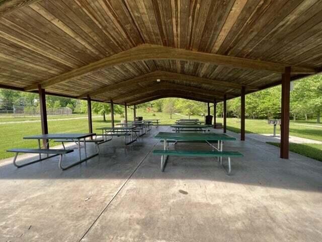 128 W Walnut Street, Southgate, KY 41071