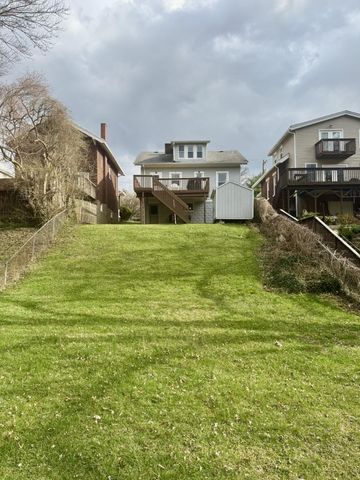 128 W Walnut Street, Southgate, KY 41071