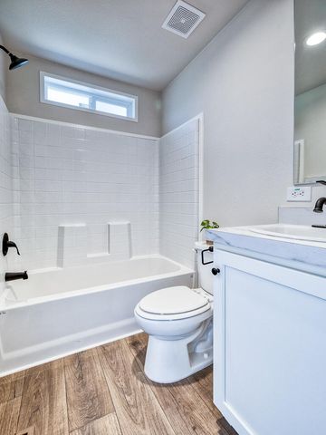 4647 Winter Avenue 9, Klamath Falls, OR 97603