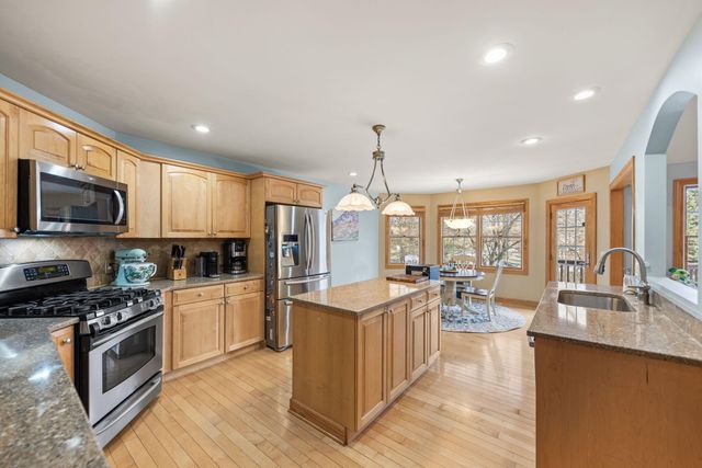 3102 Coachman Trail, Valparaiso, IN 46385