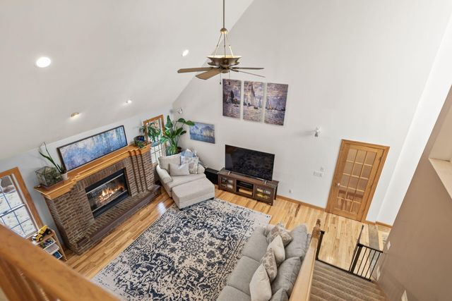 3102 Coachman Trail, Valparaiso, IN 46385