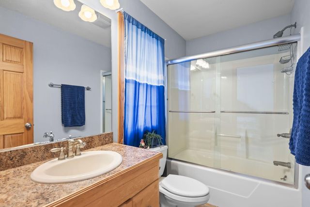 3102 Coachman Trail, Valparaiso, IN 46385