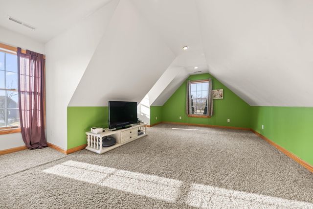 3102 Coachman Trail, Valparaiso, IN 46385