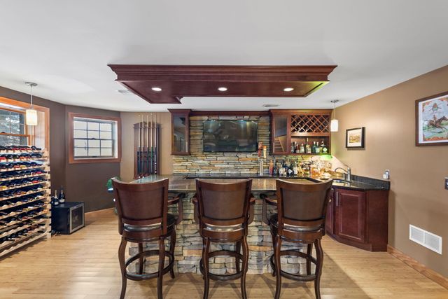 3102 Coachman Trail, Valparaiso, IN 46385