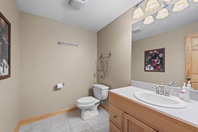 3102 Coachman Trail, Valparaiso, IN 46385