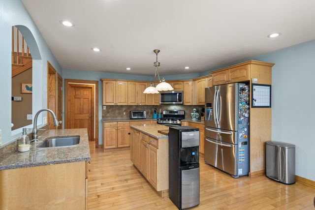 3102 Coachman Trail, Valparaiso, IN 46385