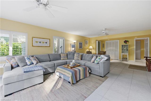 341 3rd AVE S 341, Naples, FL 34102