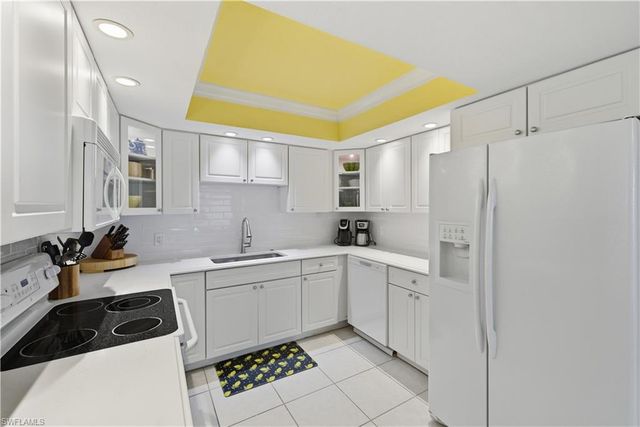 341 3rd AVE S 341, Naples, FL 34102