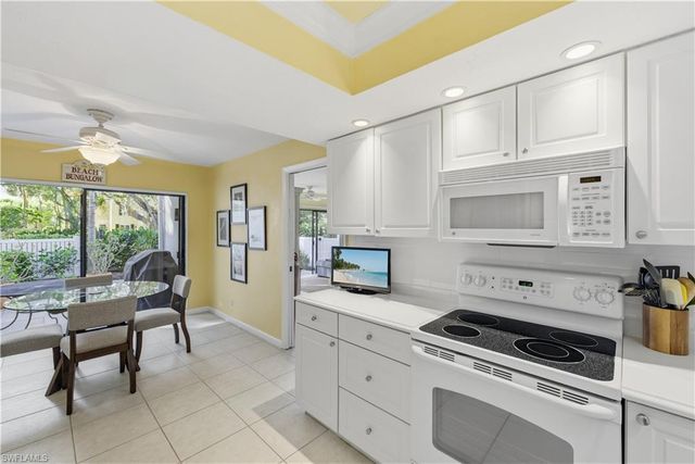341 3rd AVE S 341, Naples, FL 34102