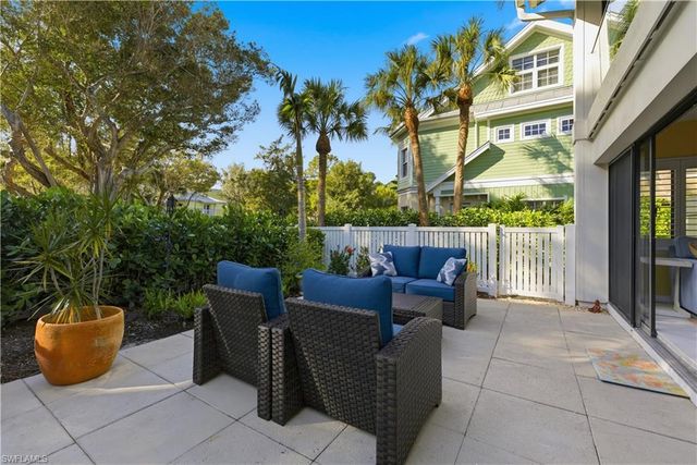 341 3rd AVE S 341, Naples, FL 34102