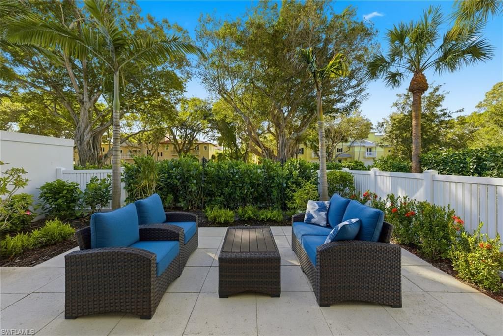341 3rd AVE S 341, Naples, FL 34102