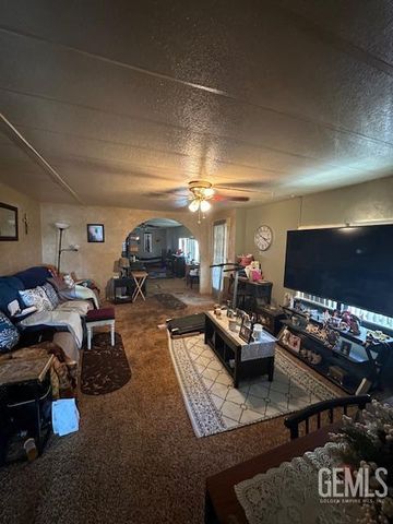 4501 Q Street, Bakersfield, CA 93301