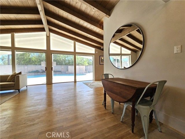 17530 Tuba Street, Northridge (los Angeles), CA 91325