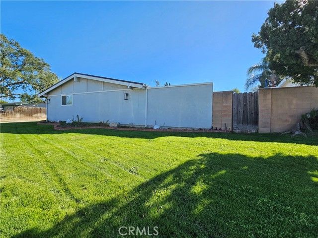 17530 Tuba Street, Northridge (los Angeles), CA 91325