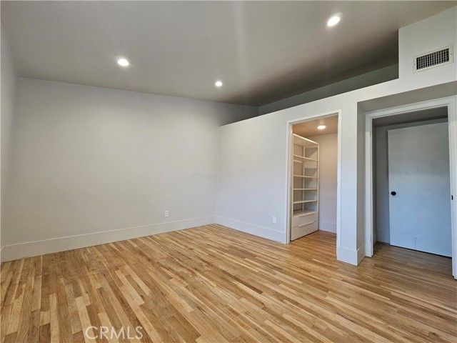 17530 Tuba Street, Northridge (los Angeles), CA 91325