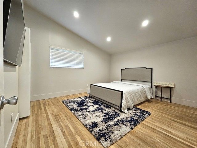 17530 Tuba Street, Northridge (los Angeles), CA 91325