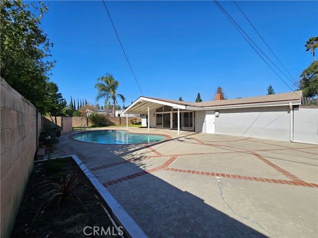 17530 Tuba Street, Northridge (los Angeles), CA 91325