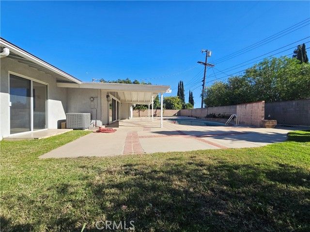 17530 Tuba Street, Northridge (los Angeles), CA 91325