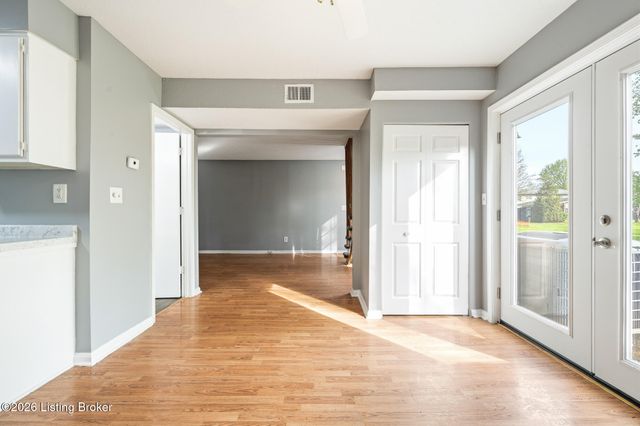 3037 Fordhaven Rd, Louisville, KY 40214