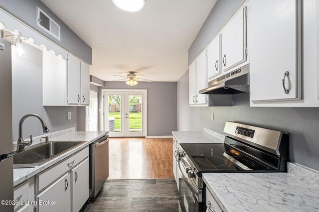 3037 Fordhaven Rd, Louisville, KY 40214