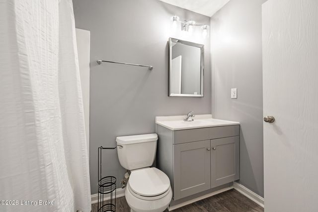 3037 Fordhaven Rd, Louisville, KY 40214