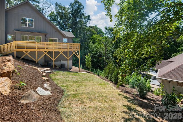 14 Yost Street, Weaverville, NC 28787