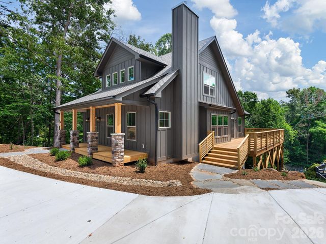 14 Yost Street, Weaverville, NC 28787