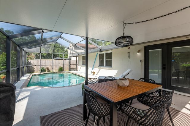 2712 CEDARIDGE DRIVE, Tampa, FL 33618