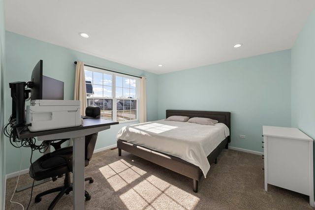 12601 S Poplar Crossing, Plainfield, IL 60585