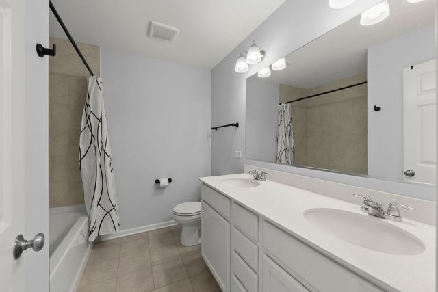 12601 S Poplar Crossing, Plainfield, IL 60585