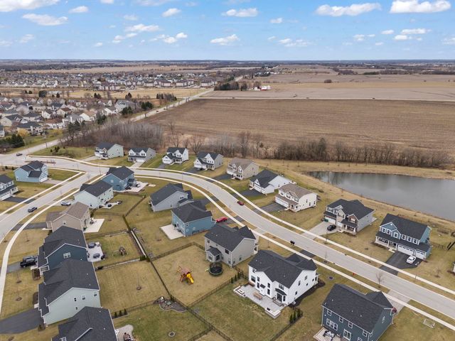 12601 S Poplar Crossing, Plainfield, IL 60585