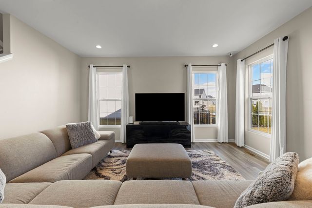 12601 S Poplar Crossing, Plainfield, IL 60585